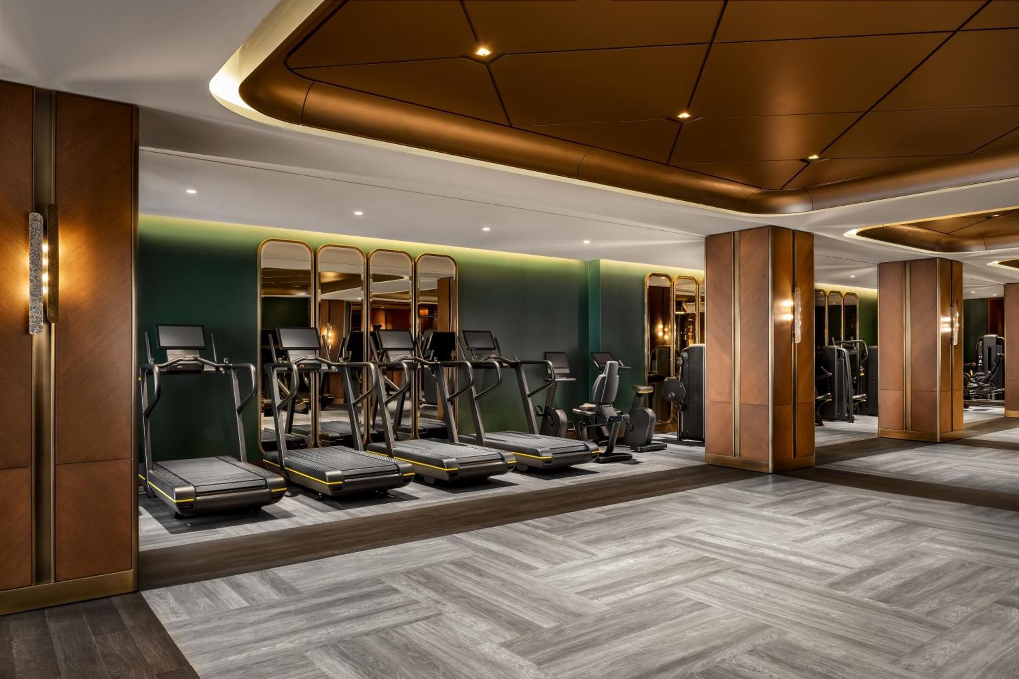 Fairmont Royal York Hotel Торонто Экстерьер фото The gym at The Hari